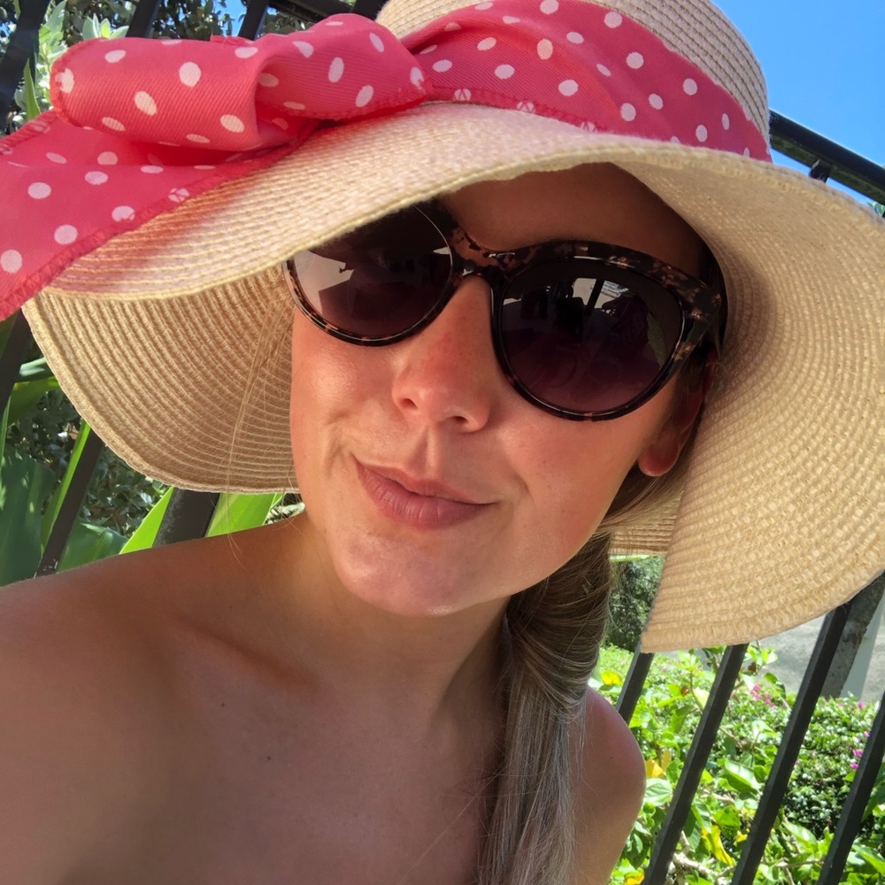 Meet your Posher, Emily